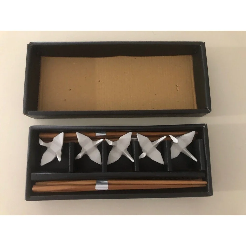 5 pair 5 piece Bamboo Chopsticks w/ White Porcelain Crane Chopsticks Rests Set
